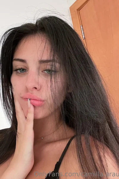 Brazilian Fucktoy Camilla Araujo Leaked Tits Pic