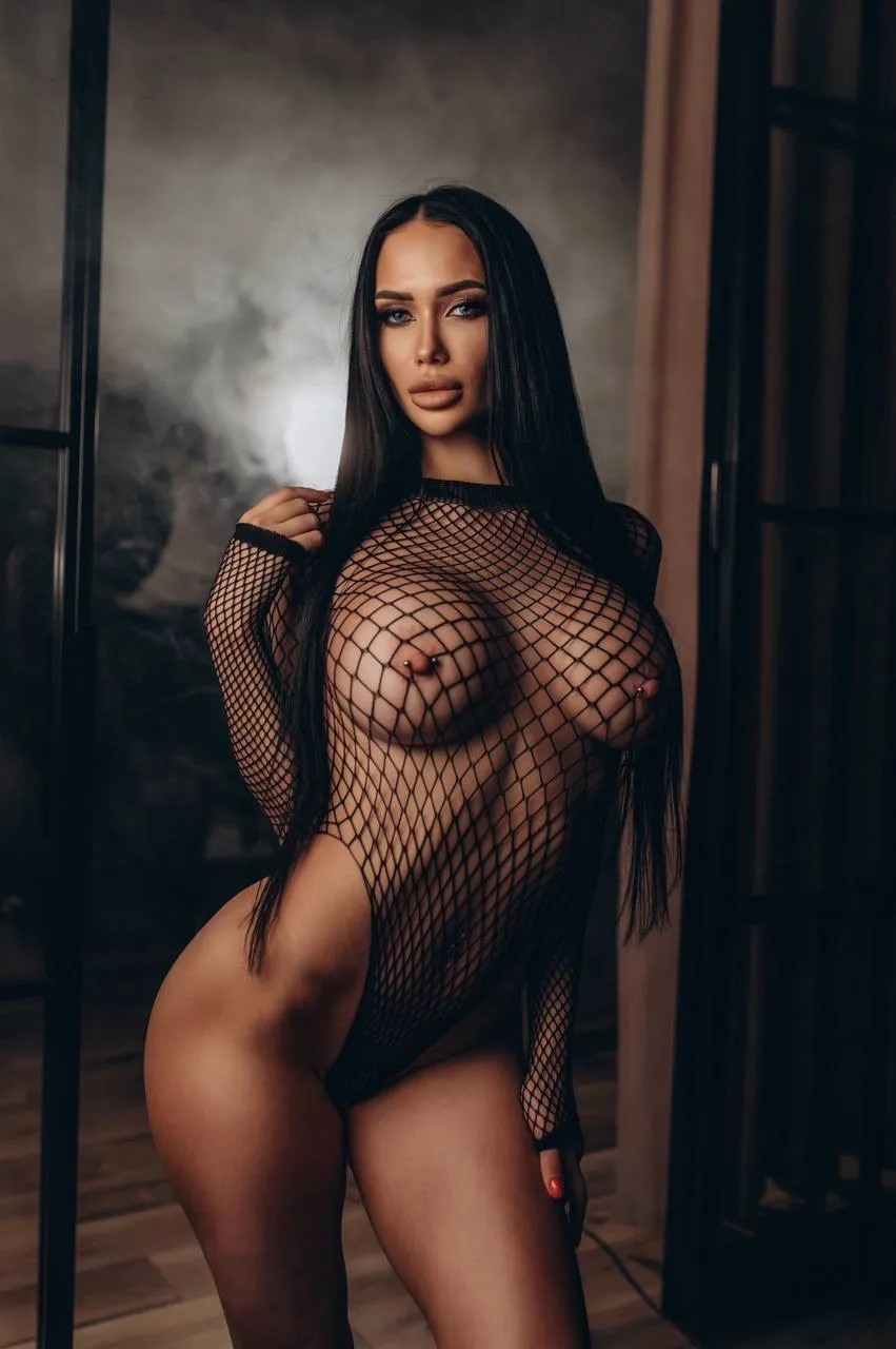 WHore cutie pie Gymnast Alina onlyfans nudes