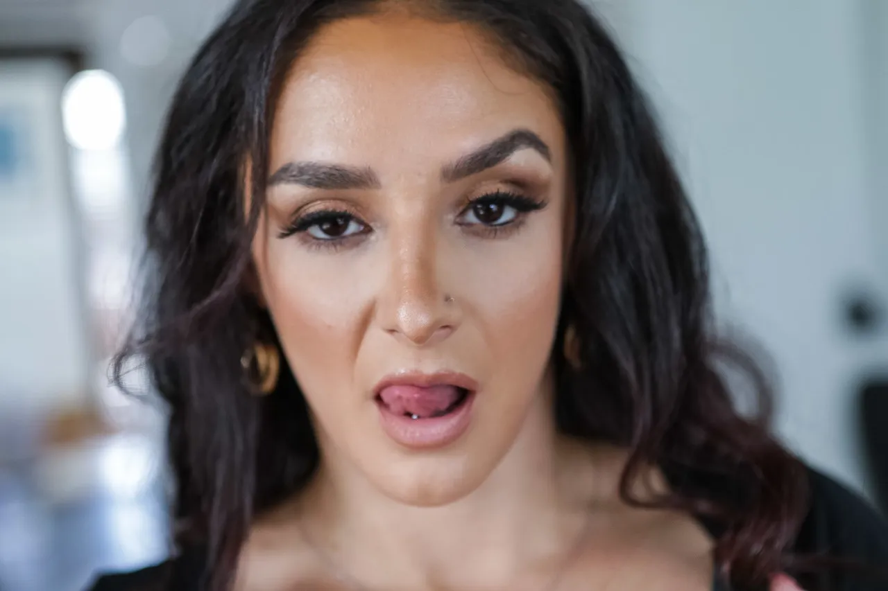 fucktoy big tits Sheena Ryder leaks