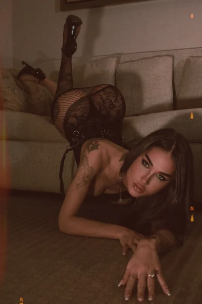 Influencer Elizabeth Definy Onlyfans